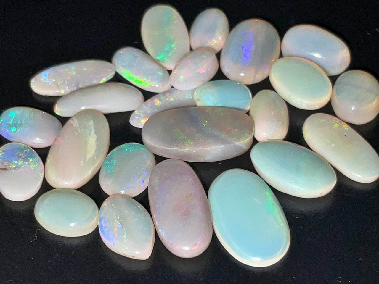 Multicolour Australian Coober Pedy Opal 24 Pc 36.65 Carat